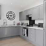 Spacious Modern Retreat - Near Temple Meads *