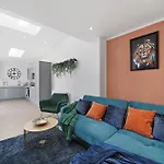 Spacious Modern Retreat - Near Temple Meads Hébergement de vacances Bristol