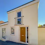 Spacious Modern Retreat - Near Temple Meads Hébergement de vacances