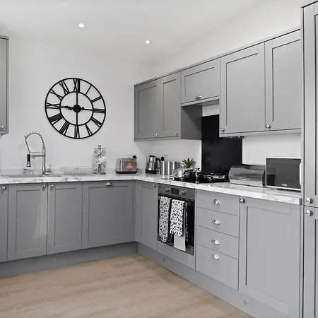 Spacious Modern Retreat - Near Temple Meads *