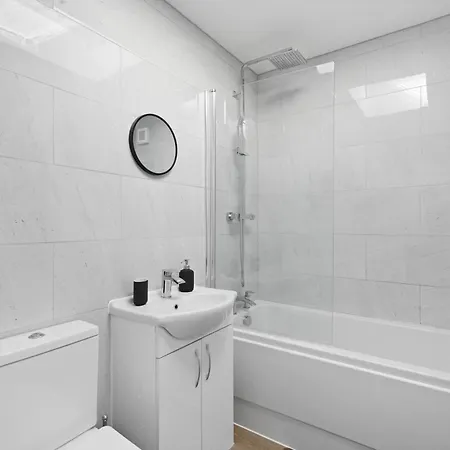 Spacious Modern Retreat - Near Temple Meads * Bristol