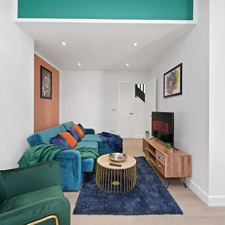 Spacious Modern Retreat - Near Temple Meads *