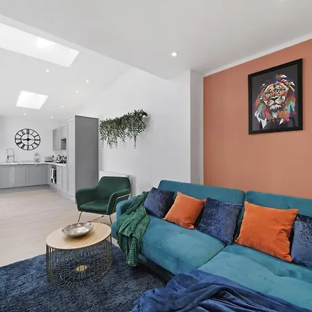 Spacious Modern Retreat - Near Temple Meads Bristol