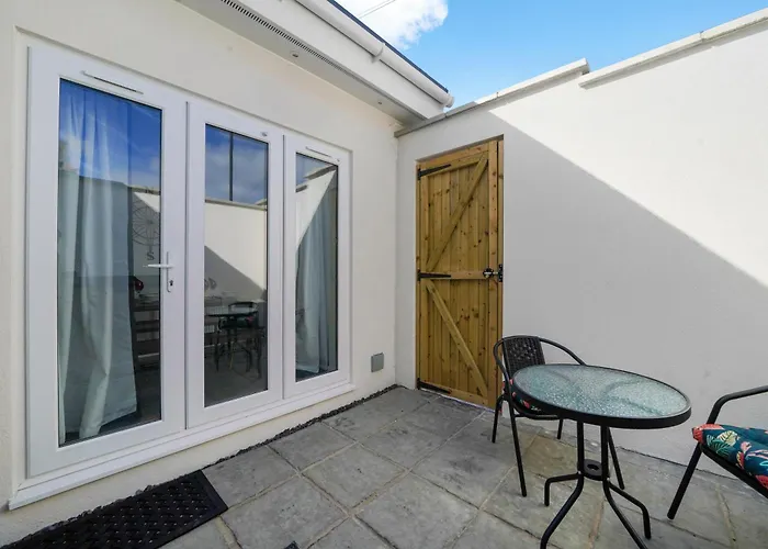 Spacious Modern Retreat - Near Temple Meads