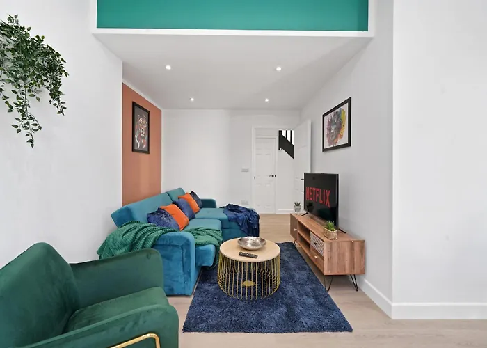 Spacious Modern Retreat - Near Temple Meads Tatil Evi Bristol