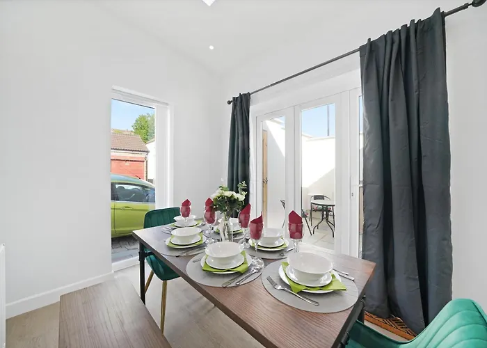 Spacious Modern Retreat - Near Temple Meads *