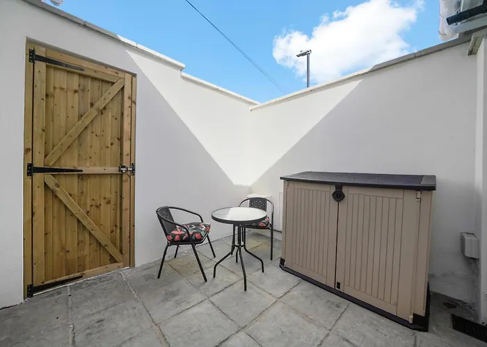 Spacious Modern Retreat - Near Temple Meads Tatil Evi