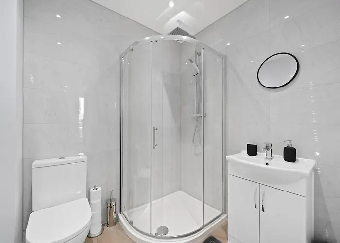 Spacious Modern Retreat - Near Temple Meads Bristol