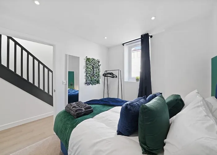 Spacious Modern Retreat - Near Temple Meads