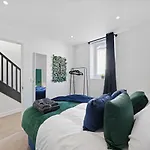 Spacious Modern Retreat - Near Temple Meads