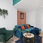 度假居 Spacious Modern Retreat - Near Temple Meads 布里斯托