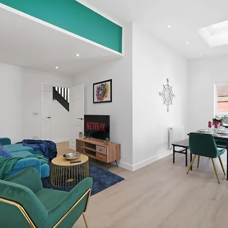 בית נופש Spacious Modern Retreat - Near Temple Meads