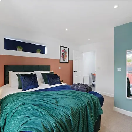 בית נופש Spacious Modern Retreat - Near Temple Meads