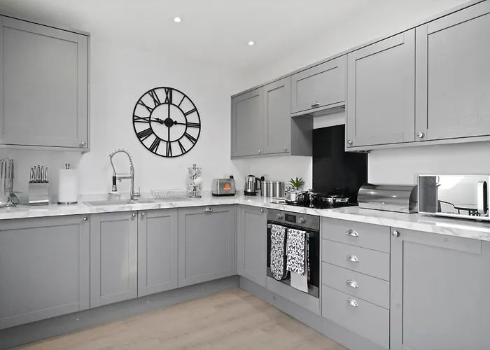 Vakantiehuis Spacious Modern Retreat - Near Temple Meads Bristol